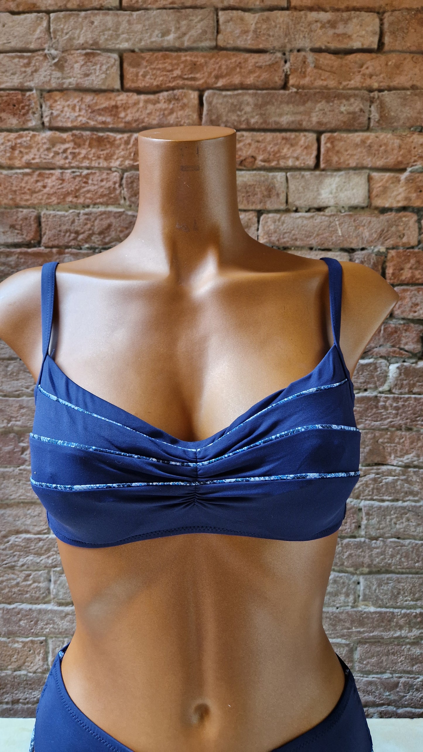 Bikini a fascia con ferretto senza imbottitura Made in Italy