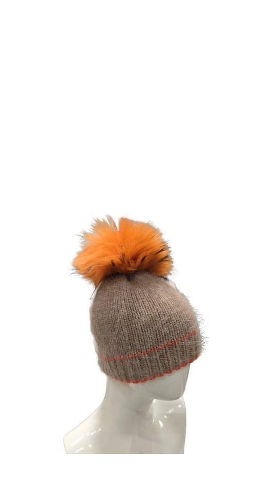 Cappello con pon pon