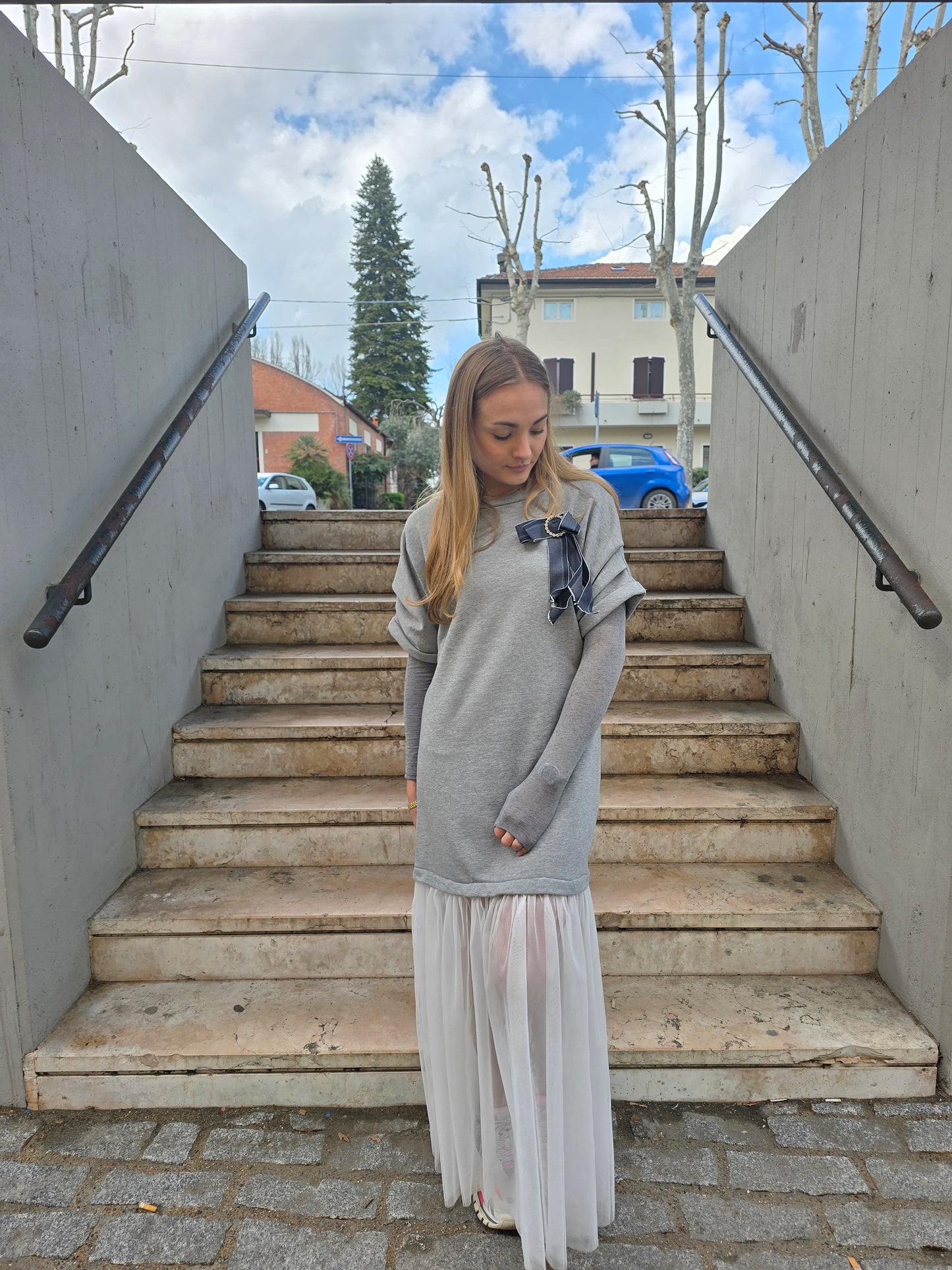 Abito lungo con gonna in tulle