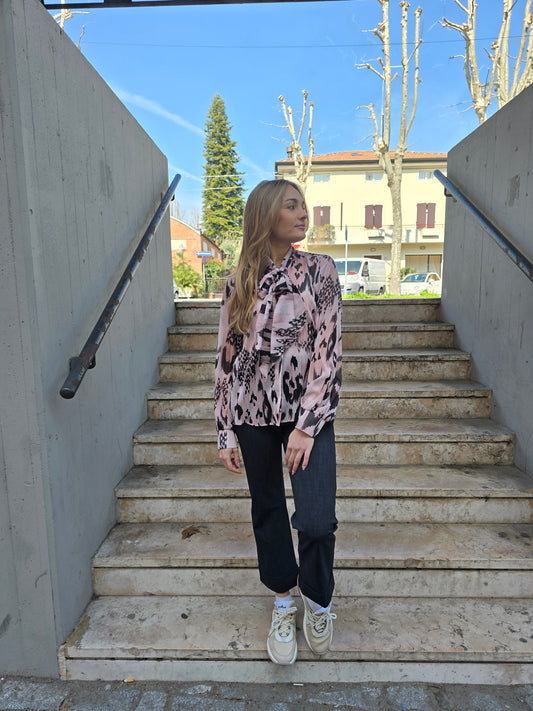 Camicia con fiocco animalier