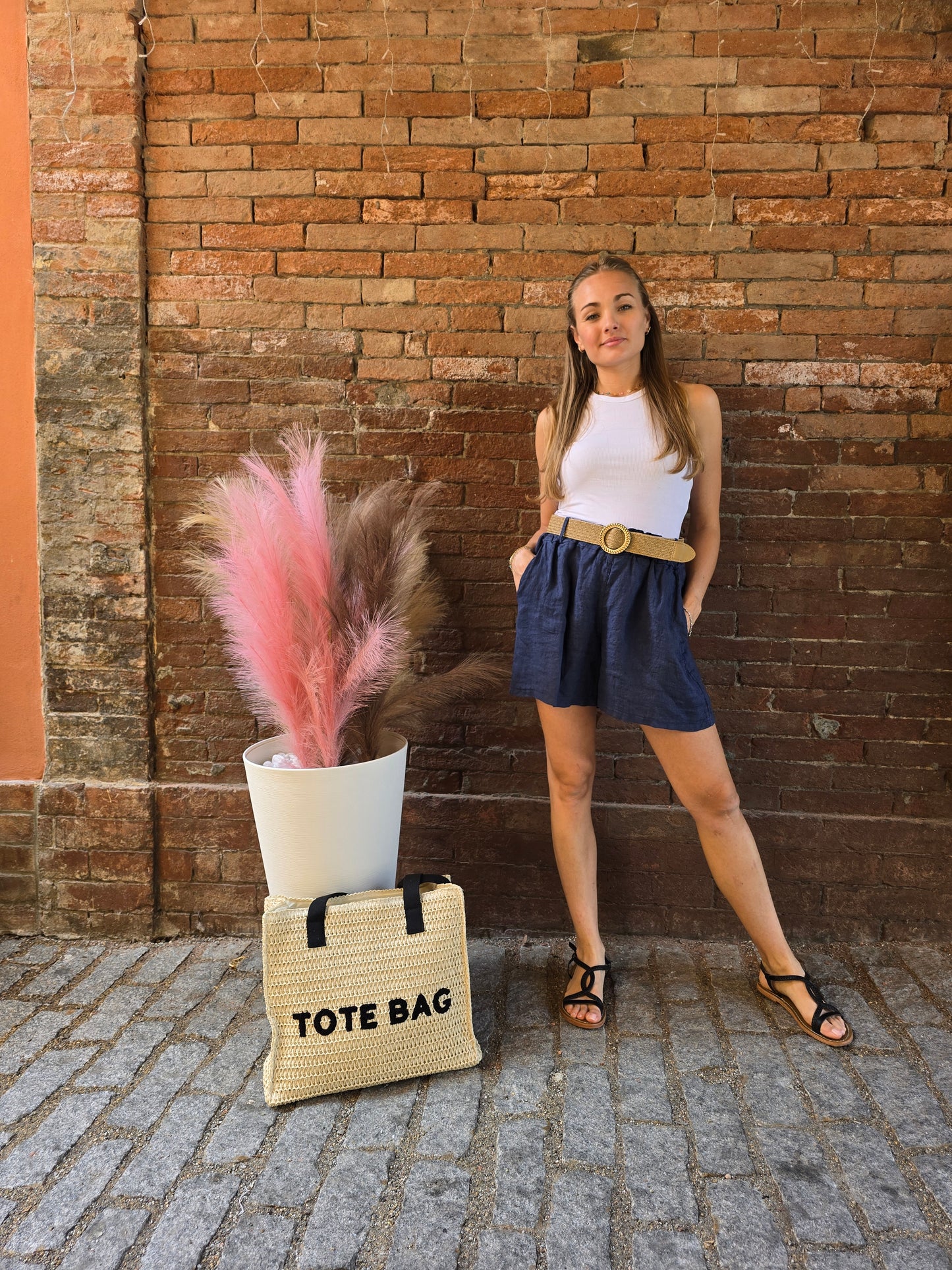 Shorts in lino con elastico in vita