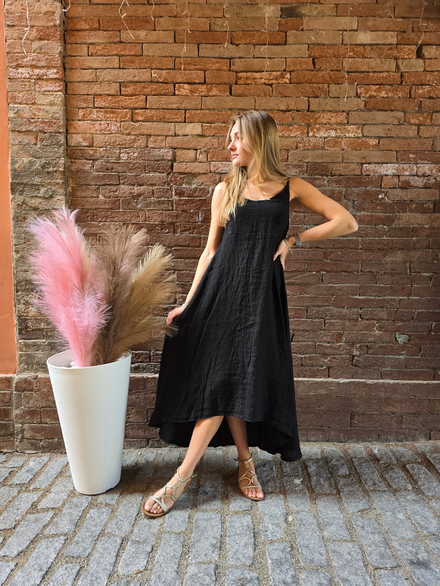 SCONTO 30% NEL CARRELLO Abito lungo in 100% lino con spalline
