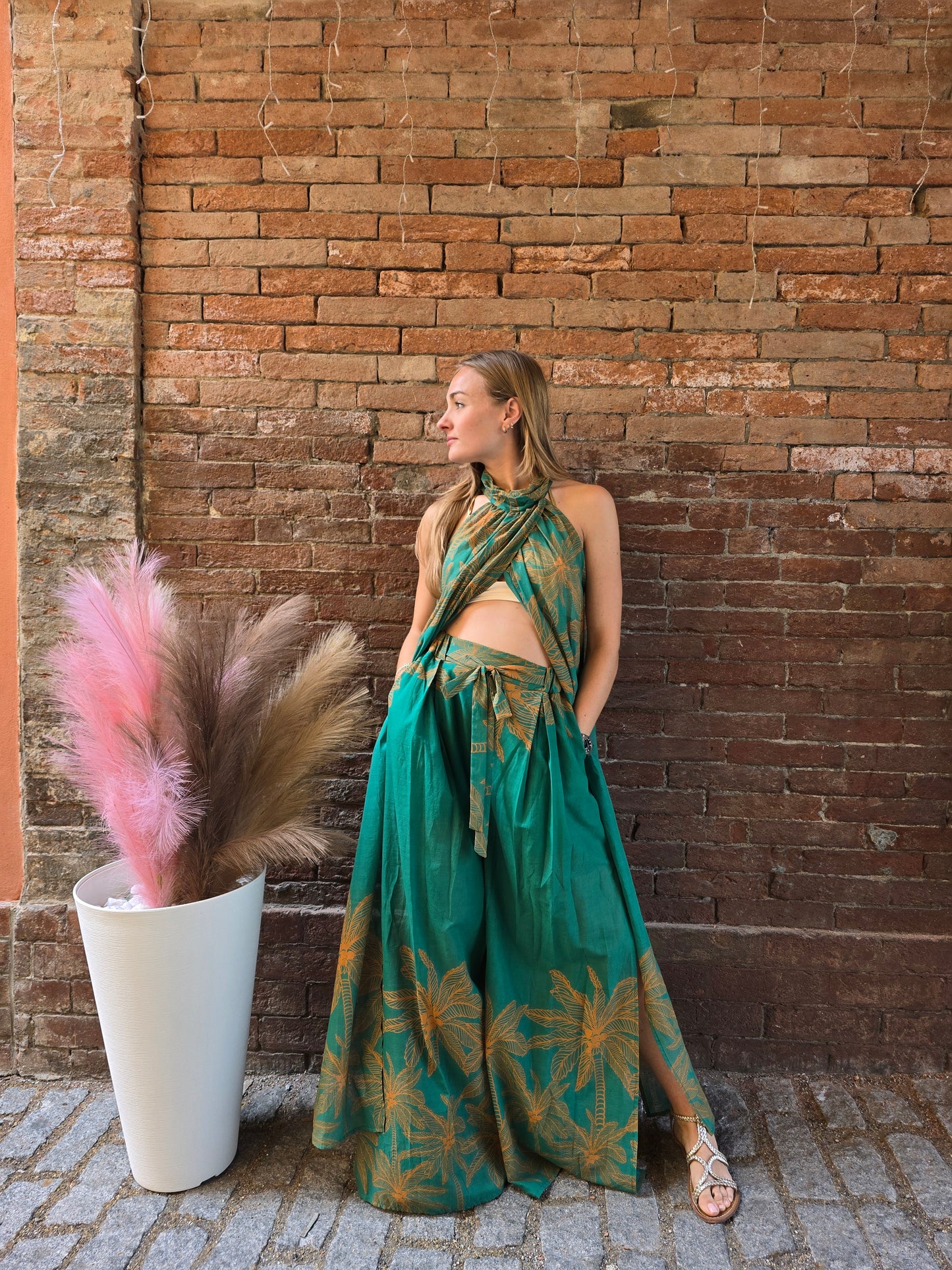 Pantalone lungo in cotone con spacchi
