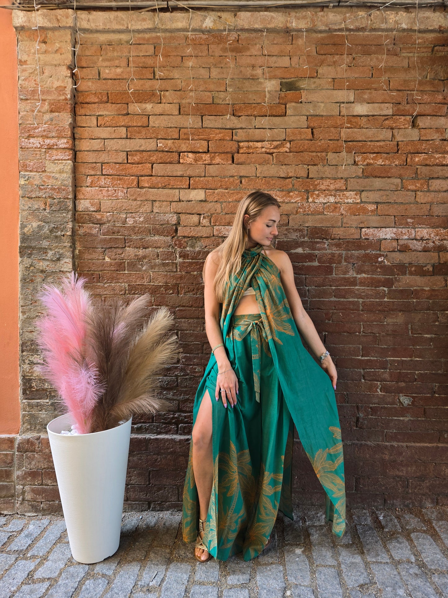 Pantalone lungo in cotone con spacchi