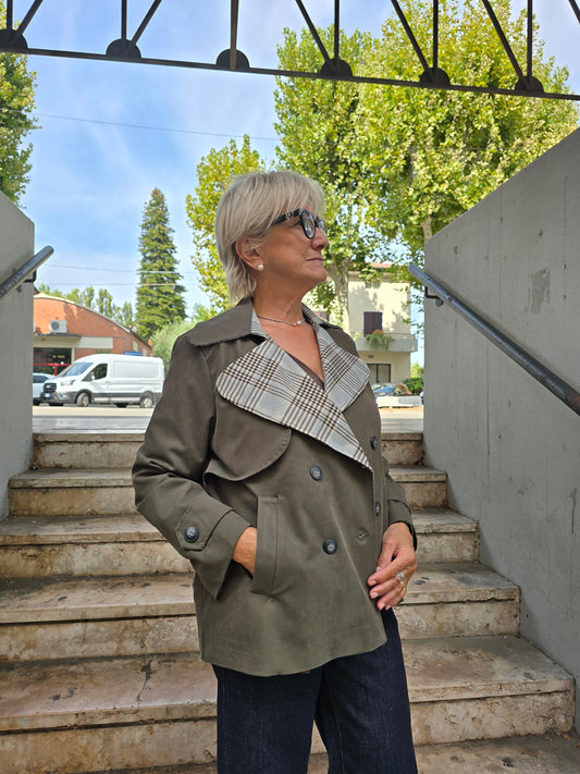 Trench corto doppiopetto