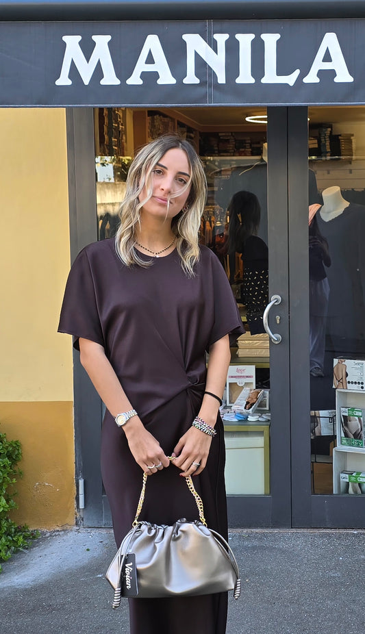 Abito in raso lungo maniche corte