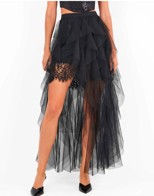 Gonna in pizzo floreale con cascata di tulle