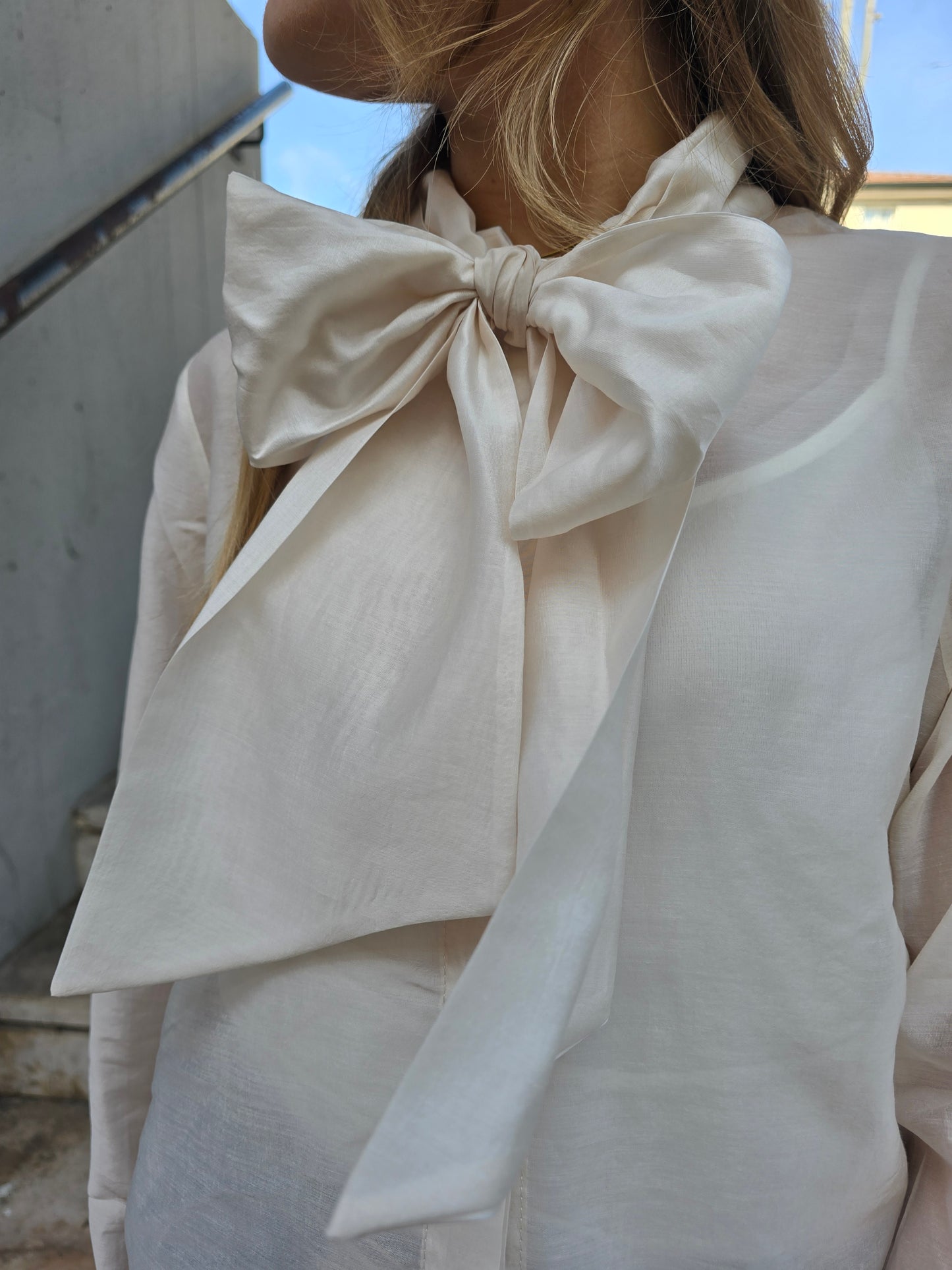 Camicia con fiocco