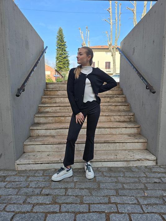 Pantalone con elastico in vita in jersey di viscosa a trombetta