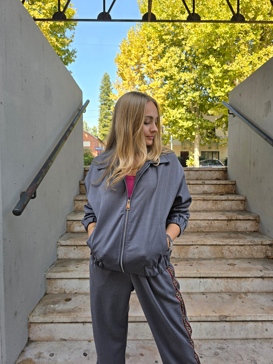 Pantalone Tuta con dettagli animalier