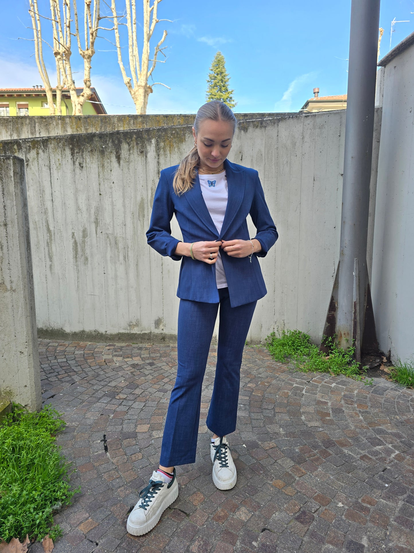 Pantalone con elastico in vita in jersey di viscosa a trombetta