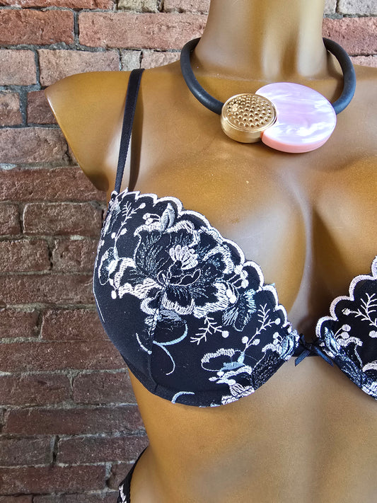 Completino push up con pizzo sièlei