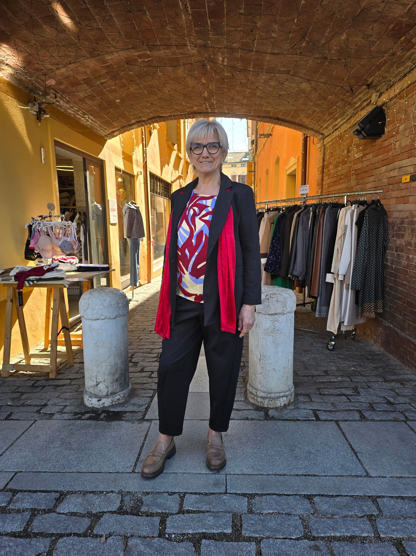 Pantaloni in viscosa con elastico in vita