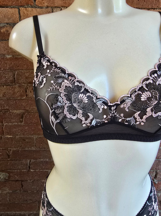 Completino intimo senza ferretto e imbottitura con pizzo sièlei