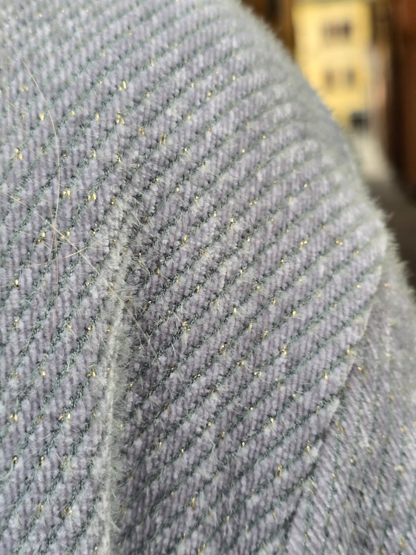 Cappotto grigio con filo in lurex all'interno Made in Italy