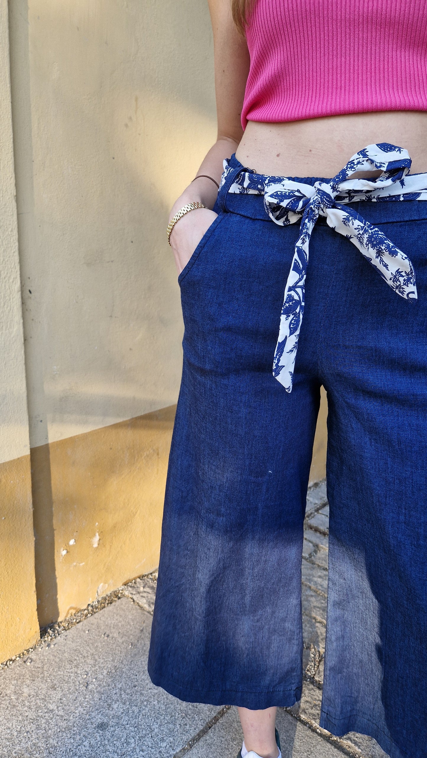 Pantalone in viscosa colr jeans con elastico in vita
