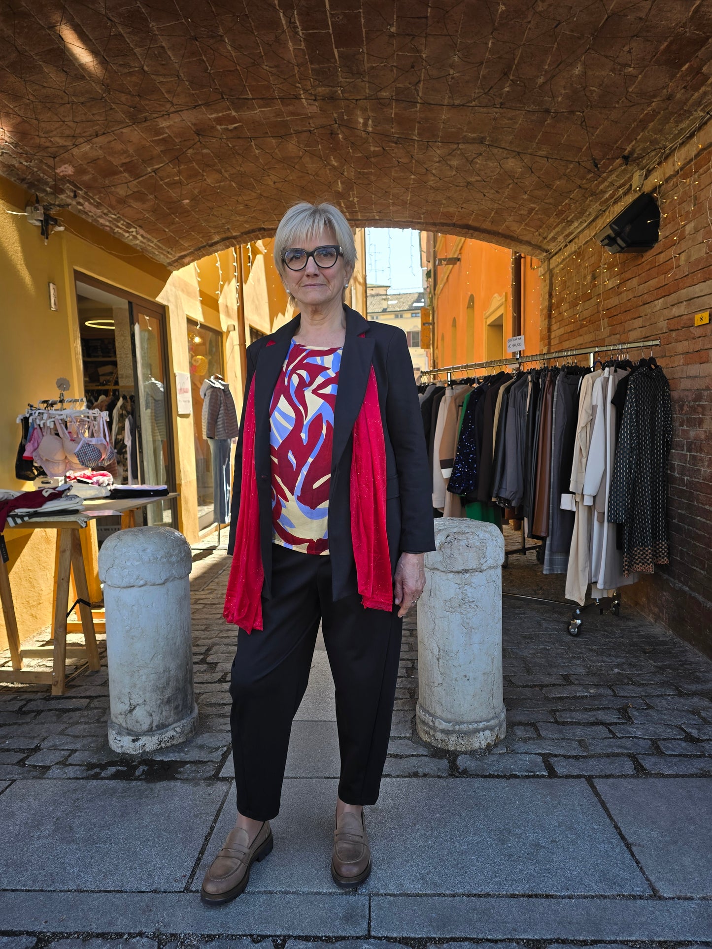 Pantaloni in viscosa con elastico in vita