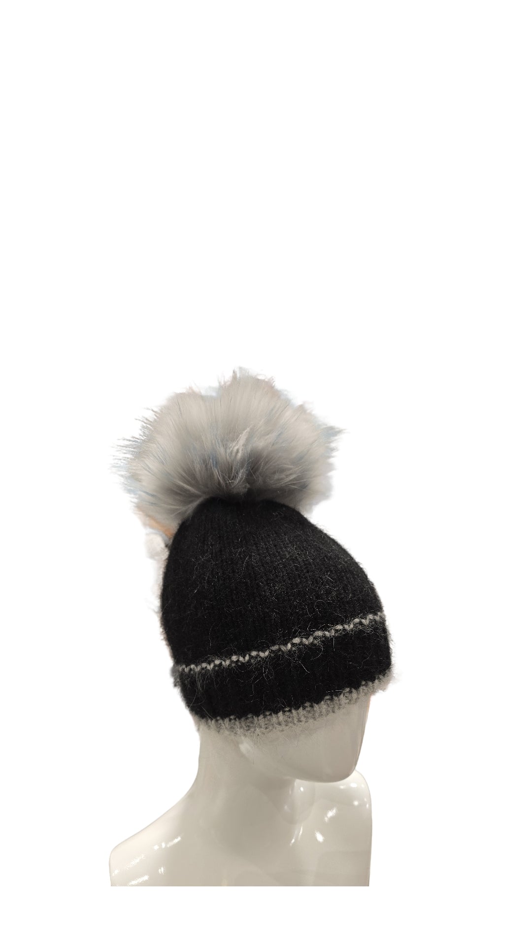 Cappello con pon pon