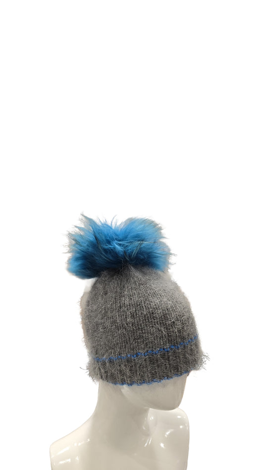 Cappello con pon pon