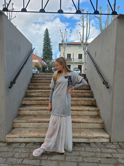 Abito lungo con gonna in tulle