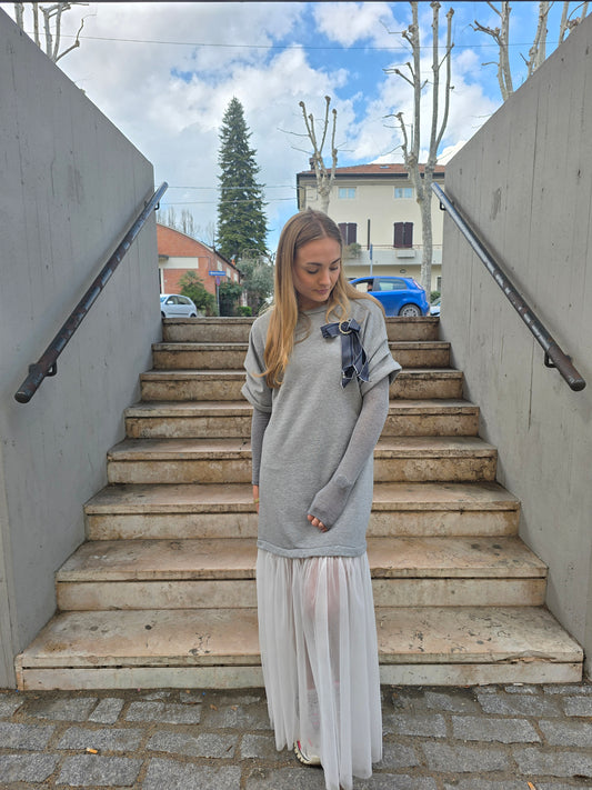Abito lungo con gonna in tulle