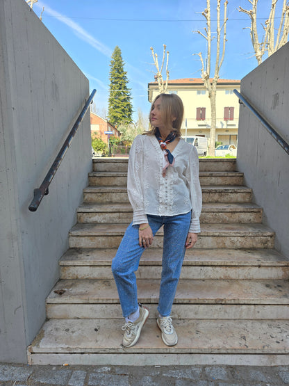Camicia bianca in cotone con pizzo