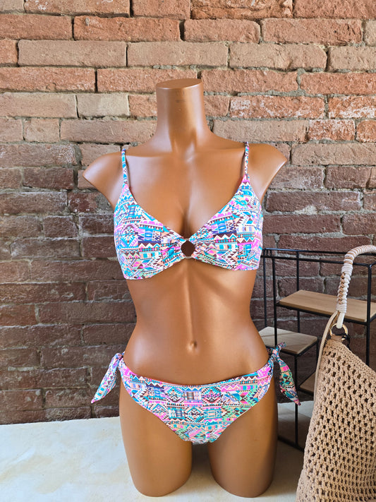 Bikini con ferretto e slip con laccetti  Made in Italy