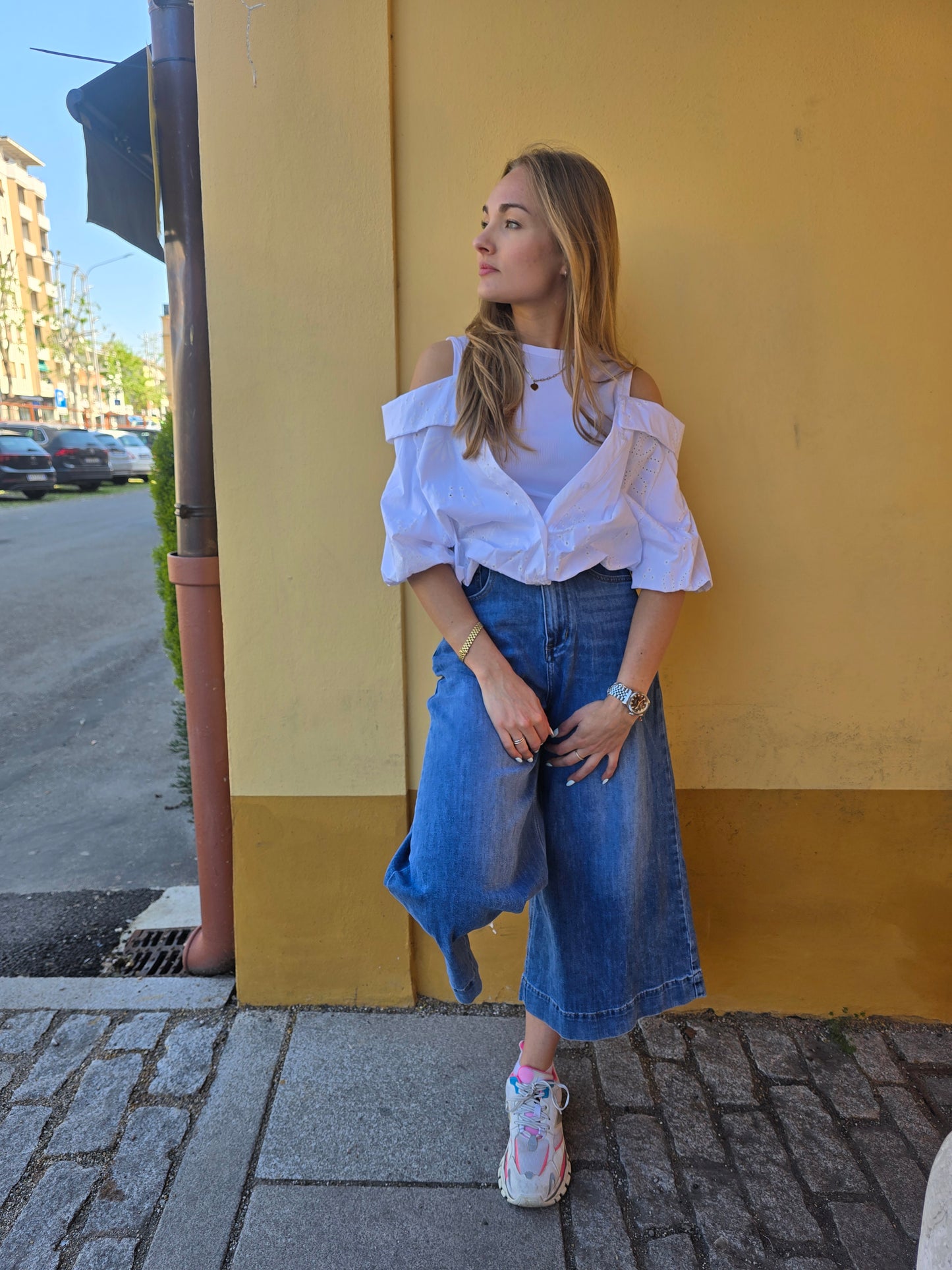 Jeans CROPPED gamba larga a vita alta