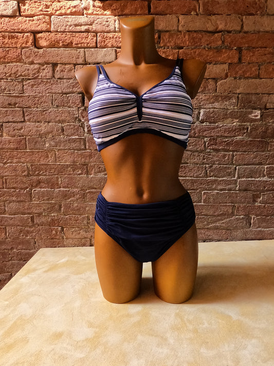 Bikini Made in Italy Top preformato con slip alto drappeggiato