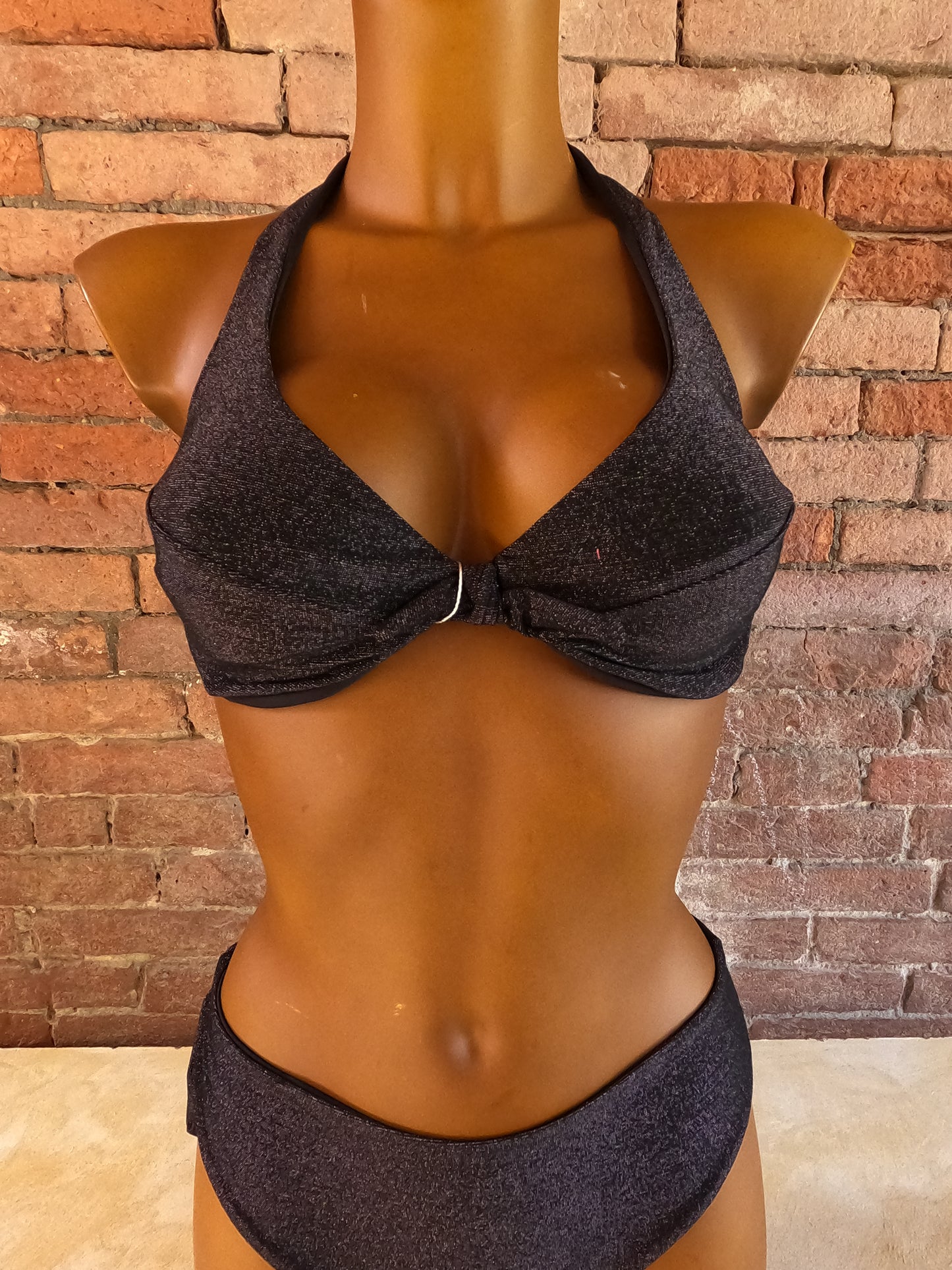 Bikini brillantinoso con ferretto senza imbottitura Made in Italy