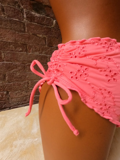 Bikini con Ferretto e slip alto in sangallo Made in Italy