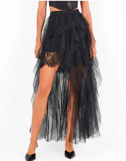 Gonna in pizzo floreale con cascata di tulle