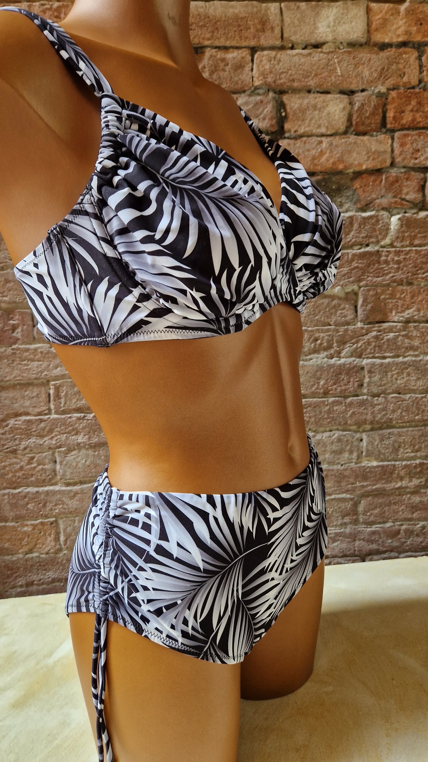 Bikini con ferretto senza imbottitura SièLei coppa C