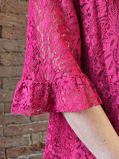 Abito in pizzo con sottoveste