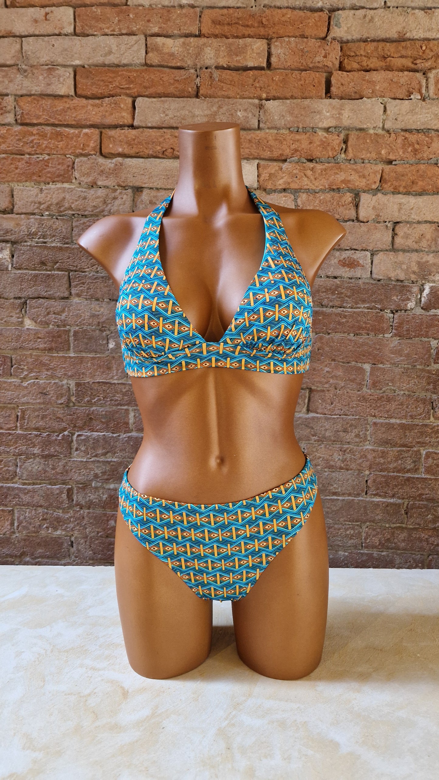 Bikini triangolo con perline Made in Italy