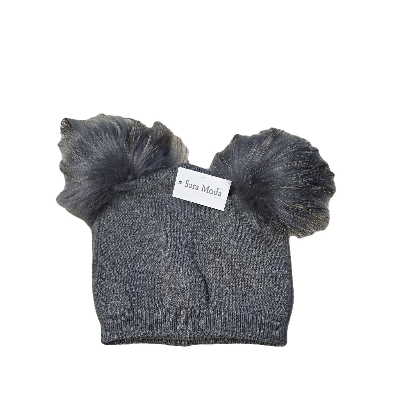 Cappello con doppio pon pon removibili