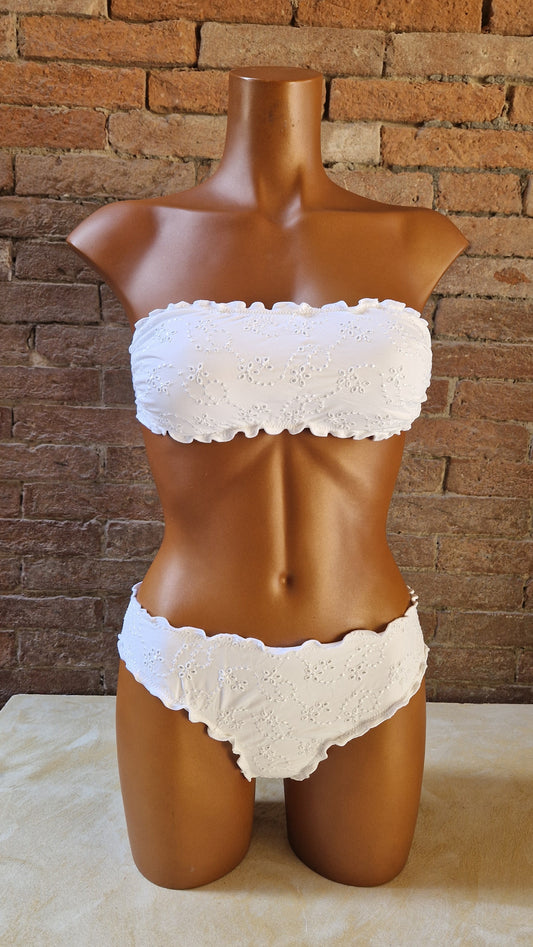 Bikini in sangallo a fascia Made in Italy