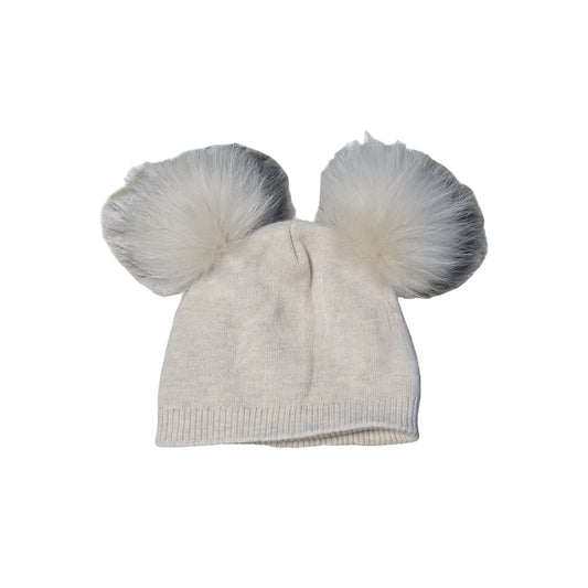 Cappello con doppio pon pon removibili