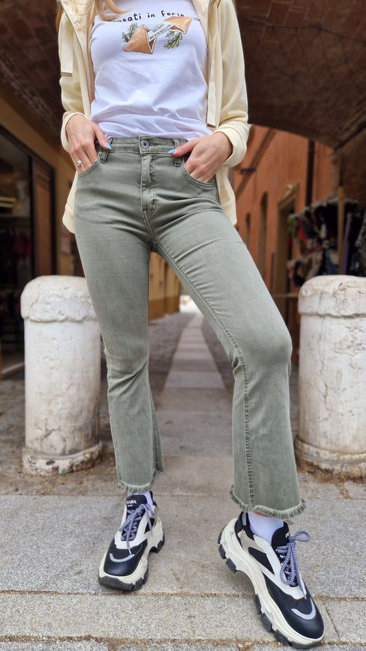 Jeans stretch a trombetta verde militare