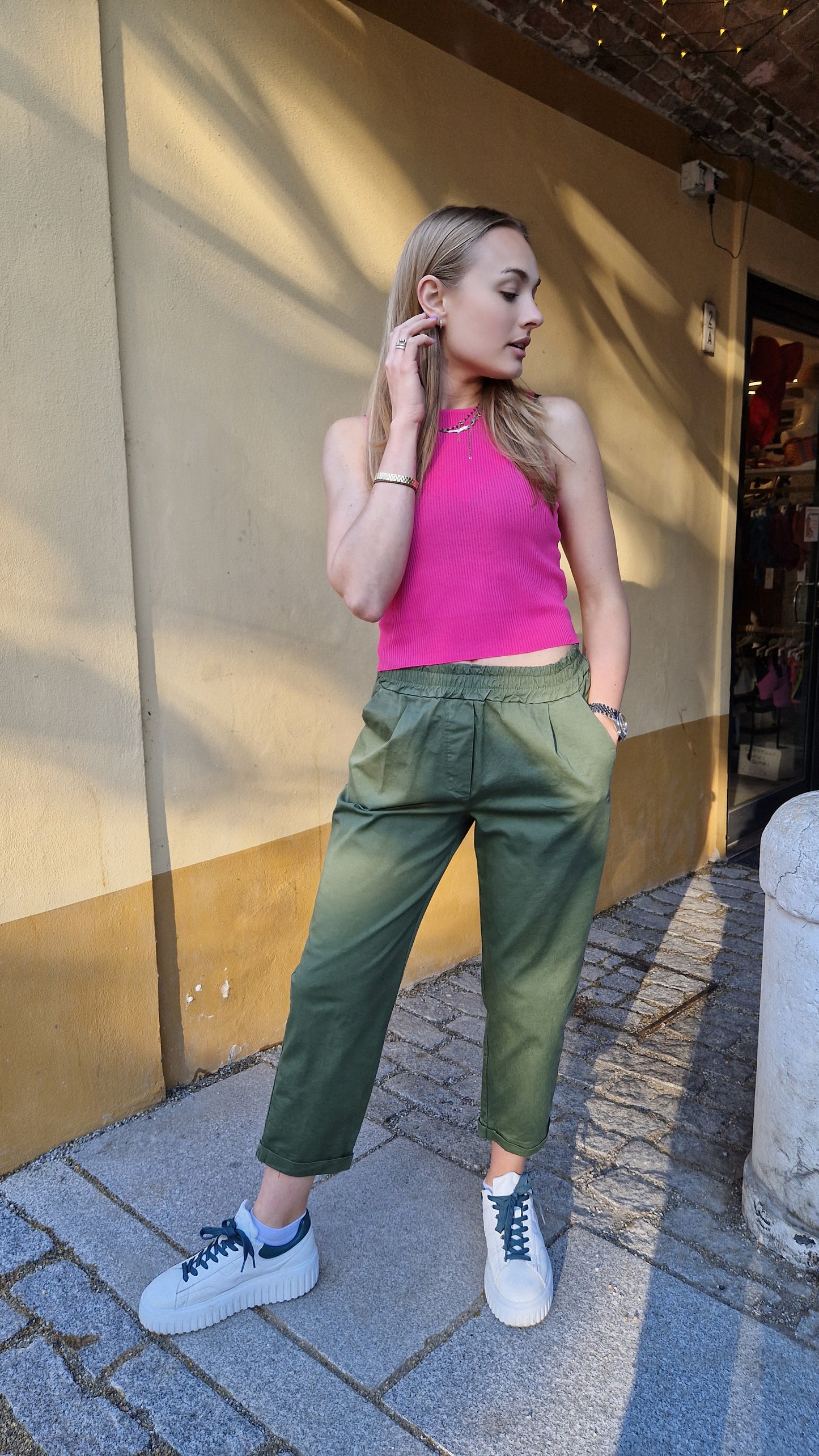 Pantalone in cotone estivo con elastico in vita