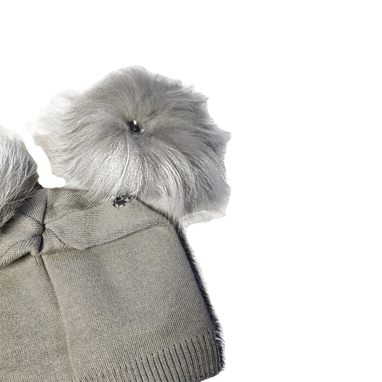 Cappello con doppio pon pon removibili